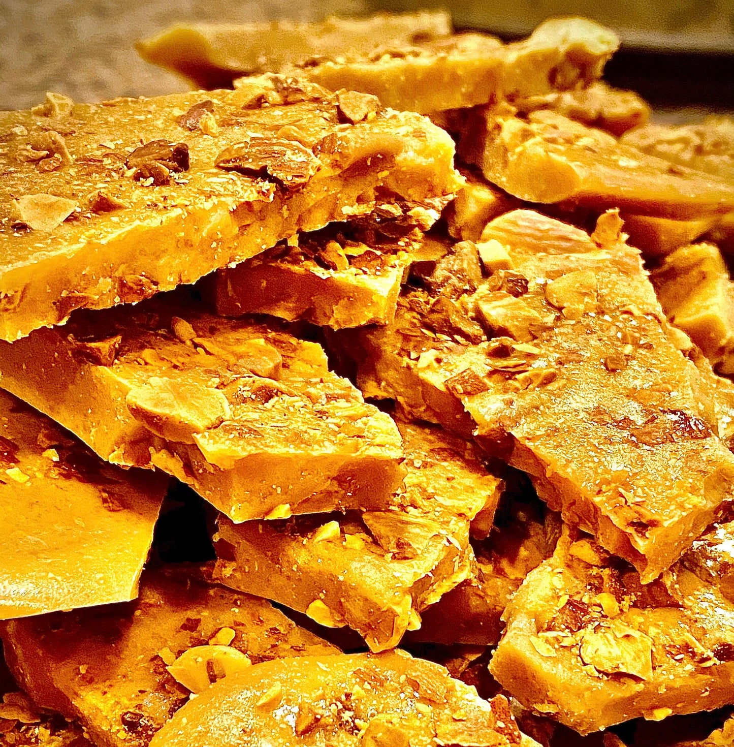 Toffee with freshly roasted almonds